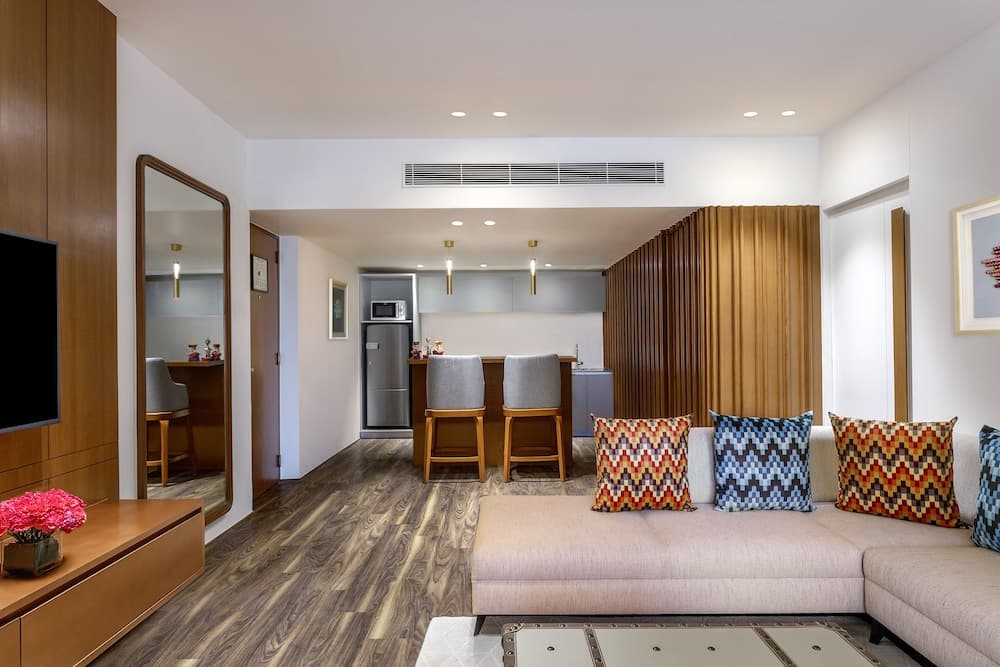 Suite King Room