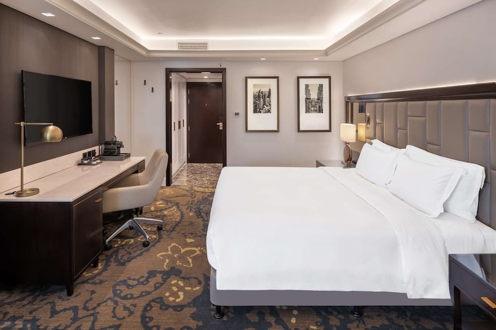Executive King Balcony Room