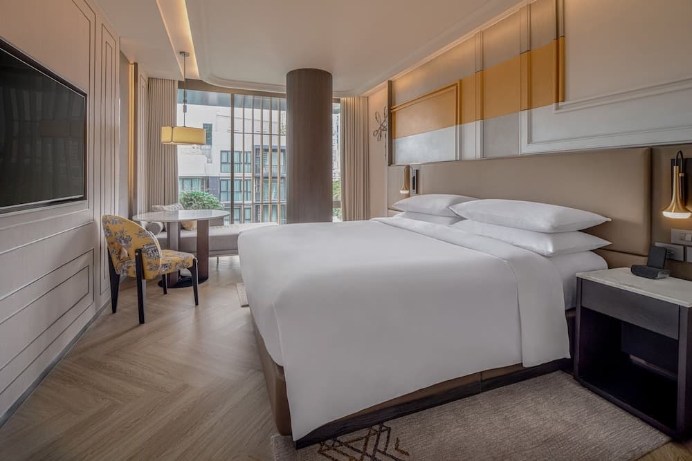 Superior Room, 1 King Bed