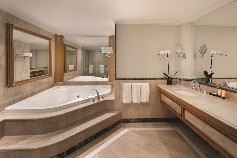 Royal King High Floor Room