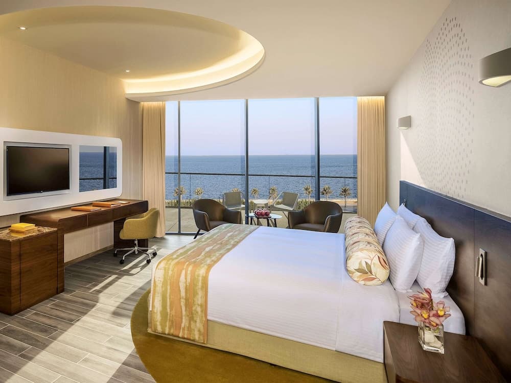 Business Sea View Room