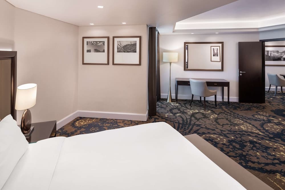 Suite King Balcony Room