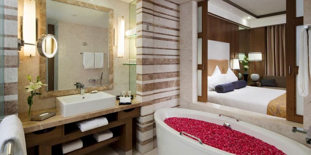 Junior Suite King Smoking Room