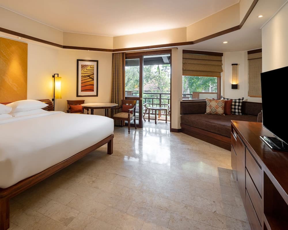 Room, 1 King Bed, Garden View
