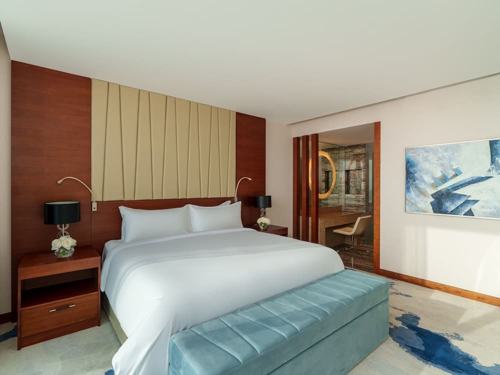 Junior Suite King Room