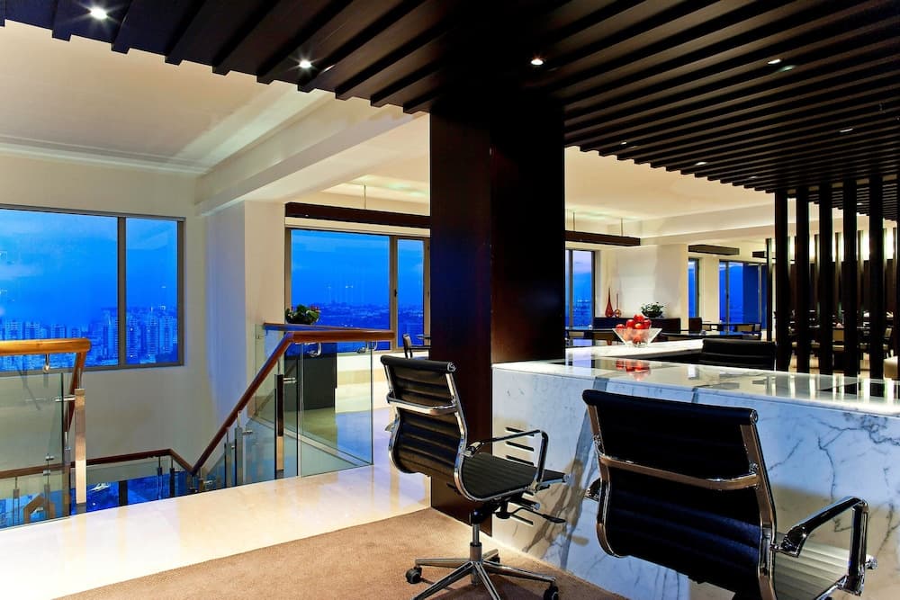 Suite King Room