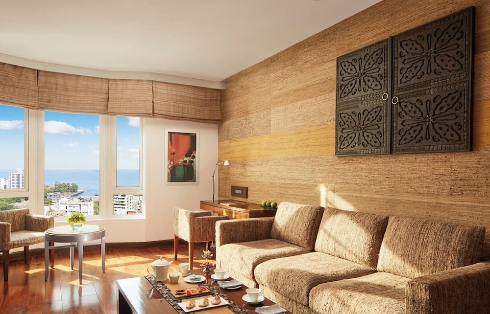 Suite King City View Room