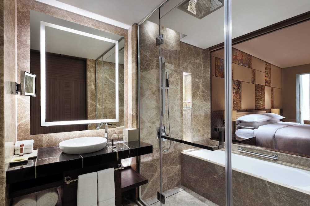 Club Twin Room