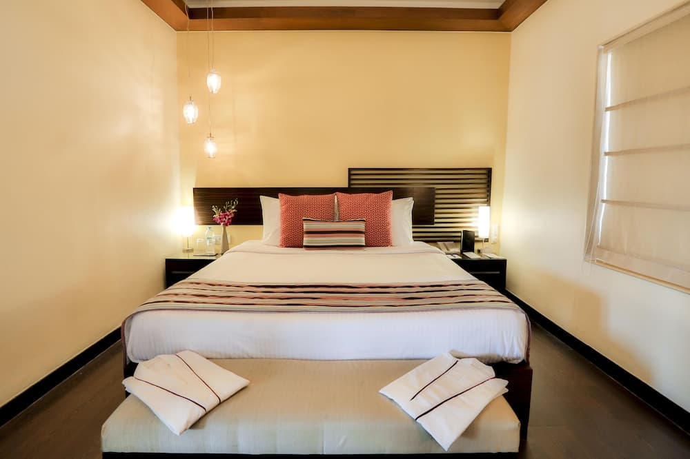 Executive King City View Room