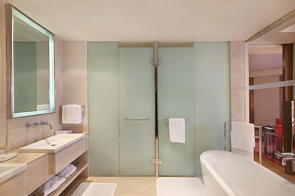Suite King Room