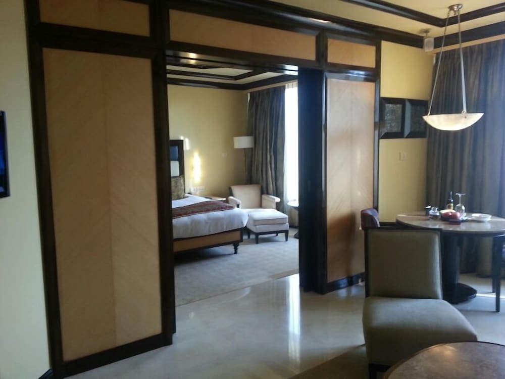 Suite King Room