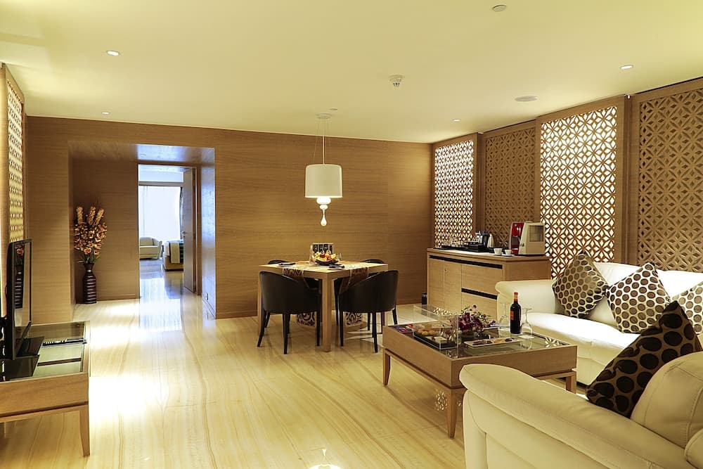 Suite King City View Room