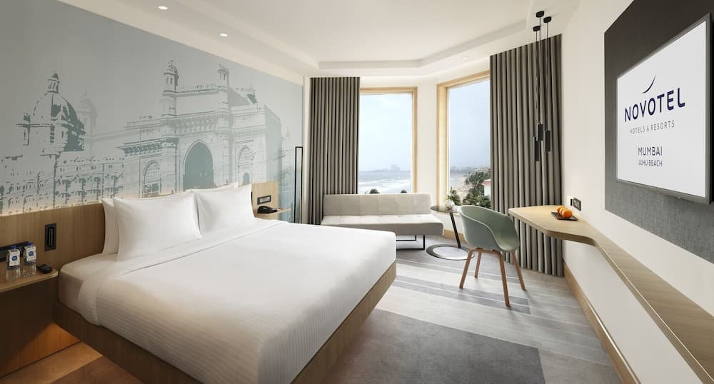 Superior King Bed Ocean View