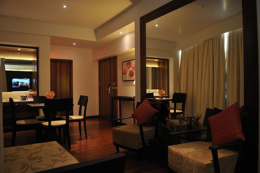 Suite King Room