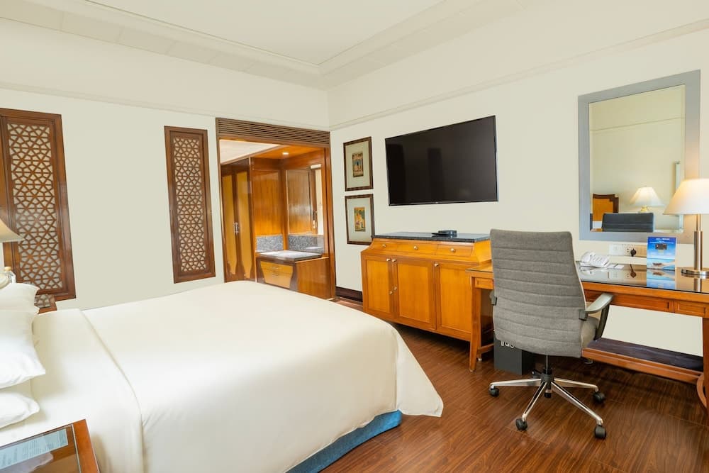 Executive Queen Room