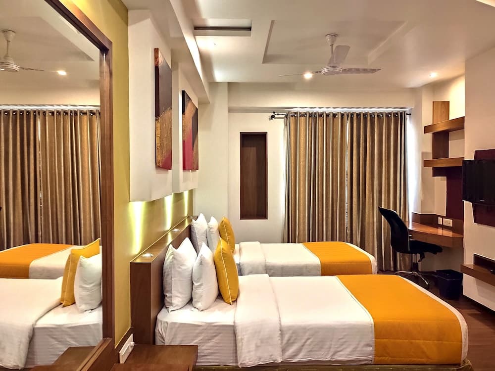 Club Twin Room