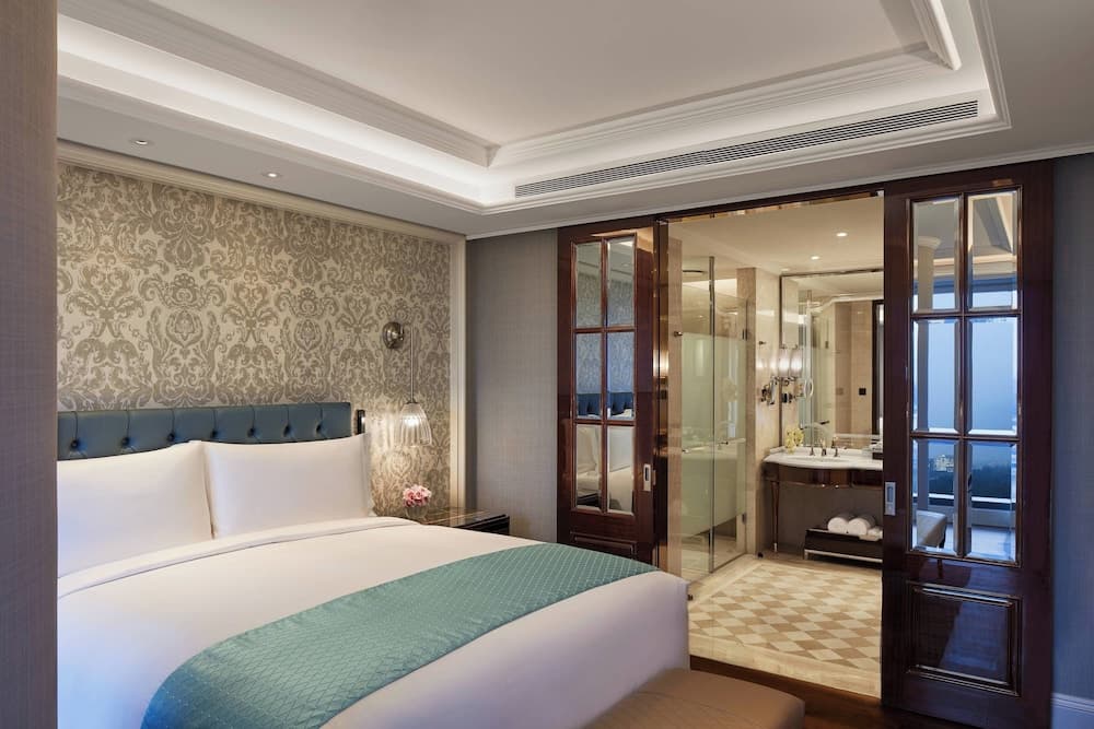 Suite King Room
