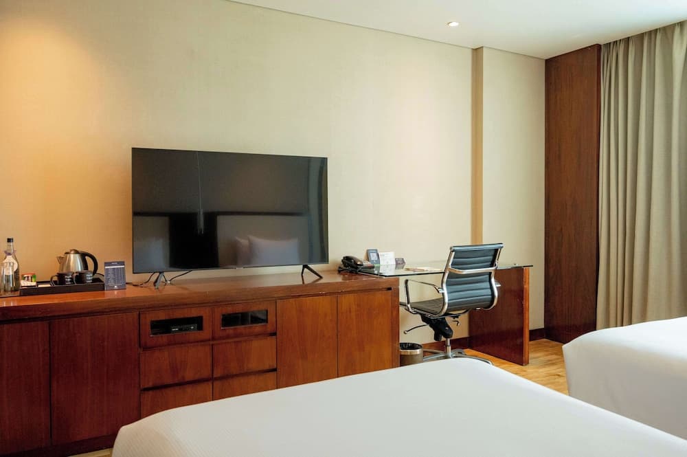 Hilton Guest Room Twin Beds