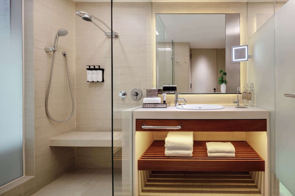 Premier King Or Twin Room