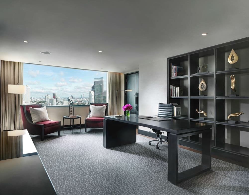 Royal King River View Room