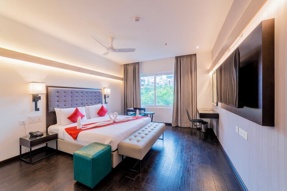 Business King Room