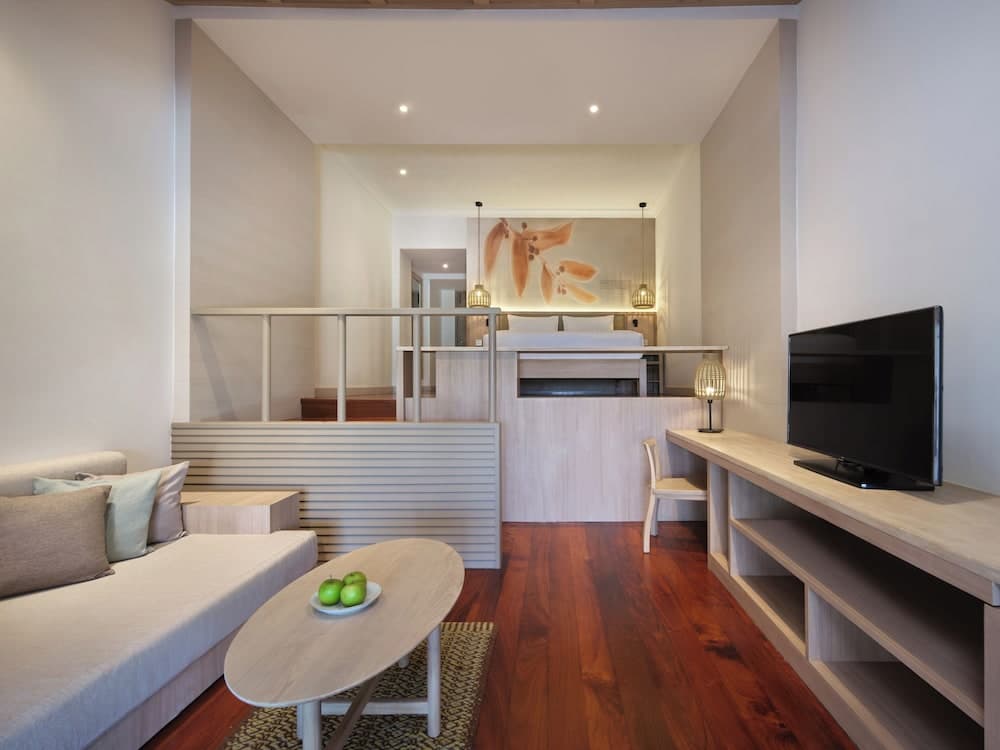 Seafront Suite
