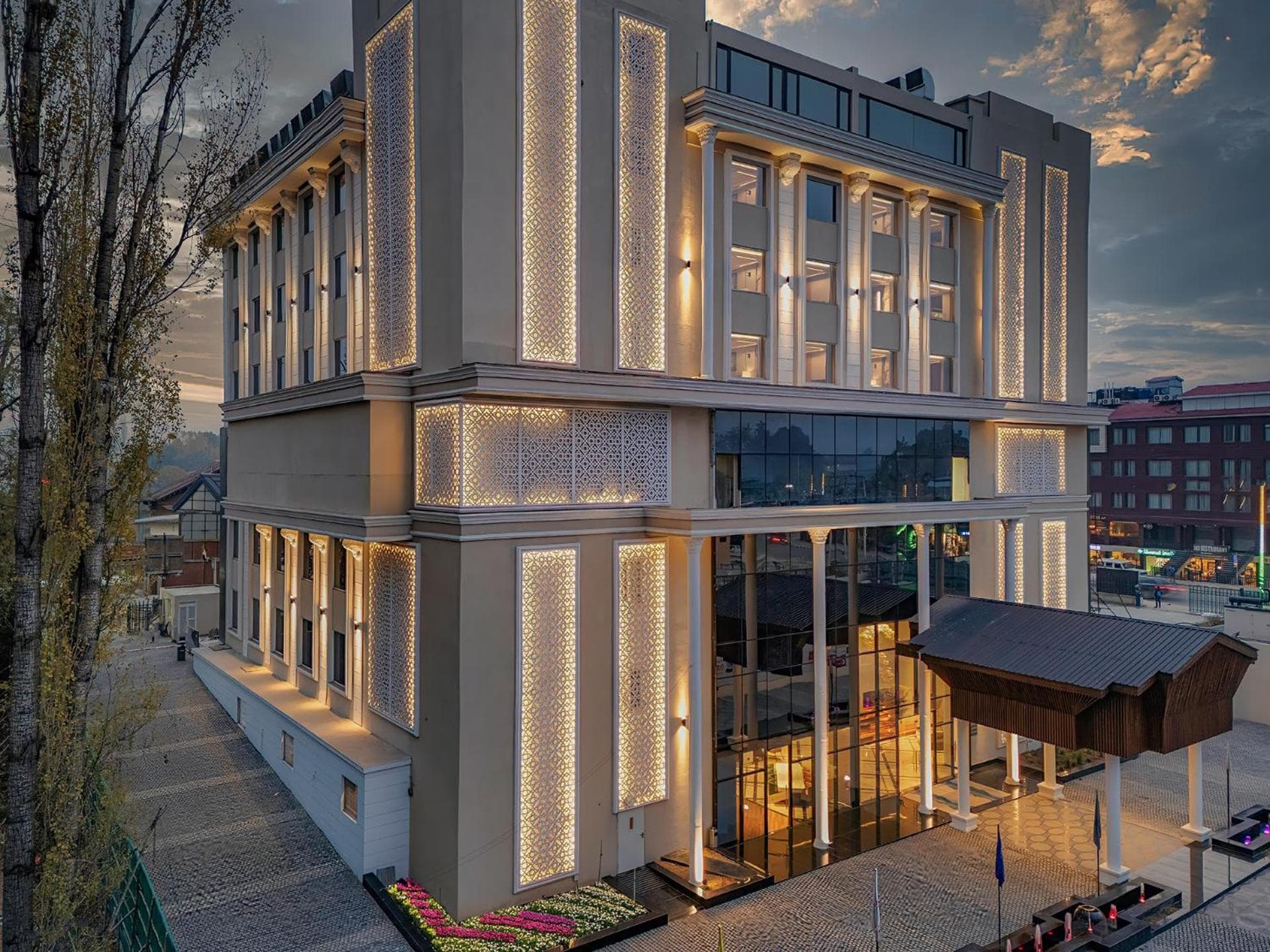 Ramada Encore by Wyndham Rajbagh Srinagar