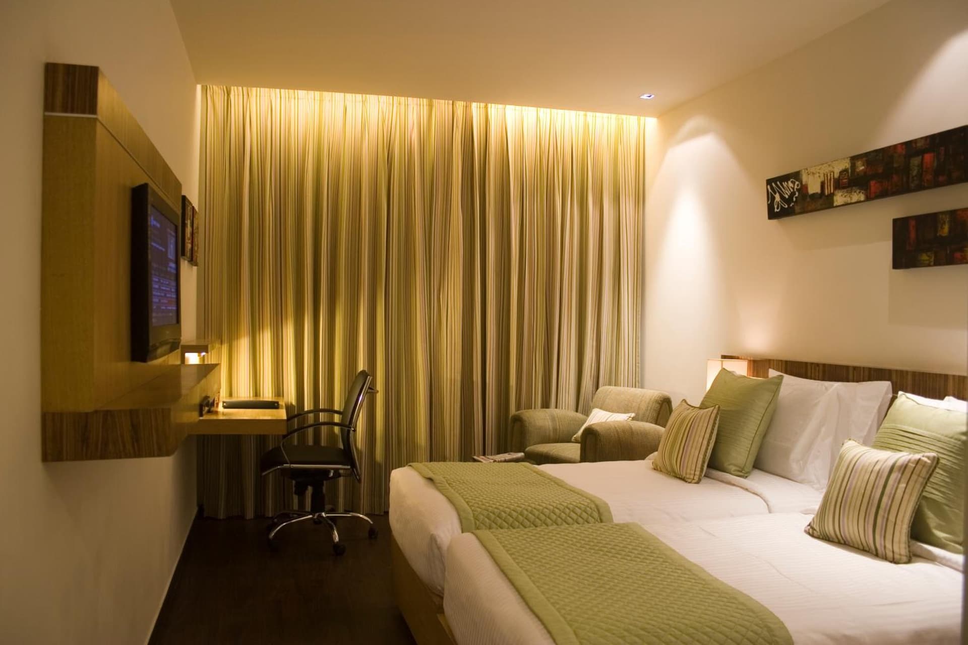 Standard Twin Room