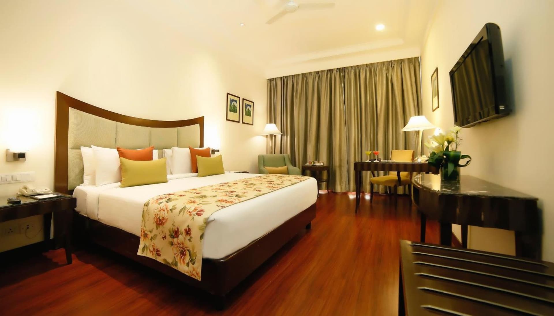Executive Room - 1 Double Bed