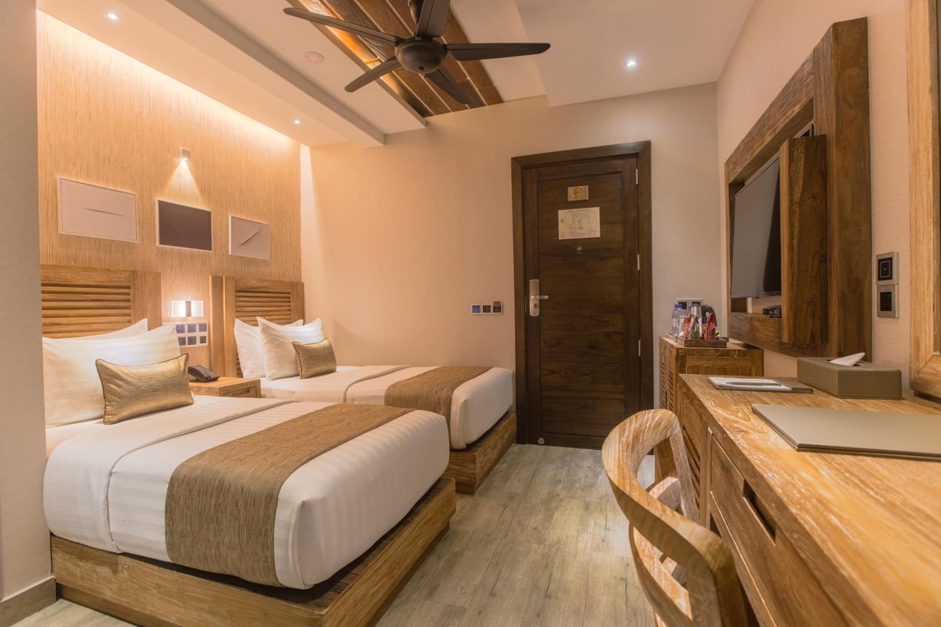 Deluxe Double or Twin with Ocean View and Balcony