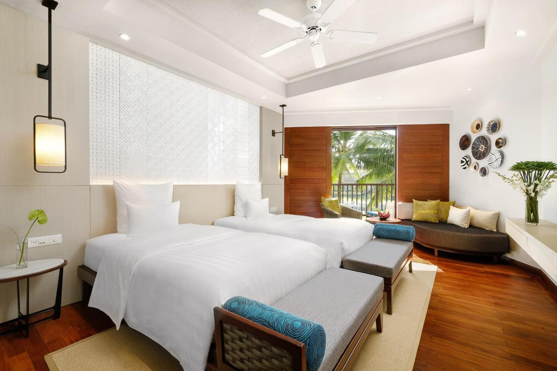 Superior Twin Room with Balcony