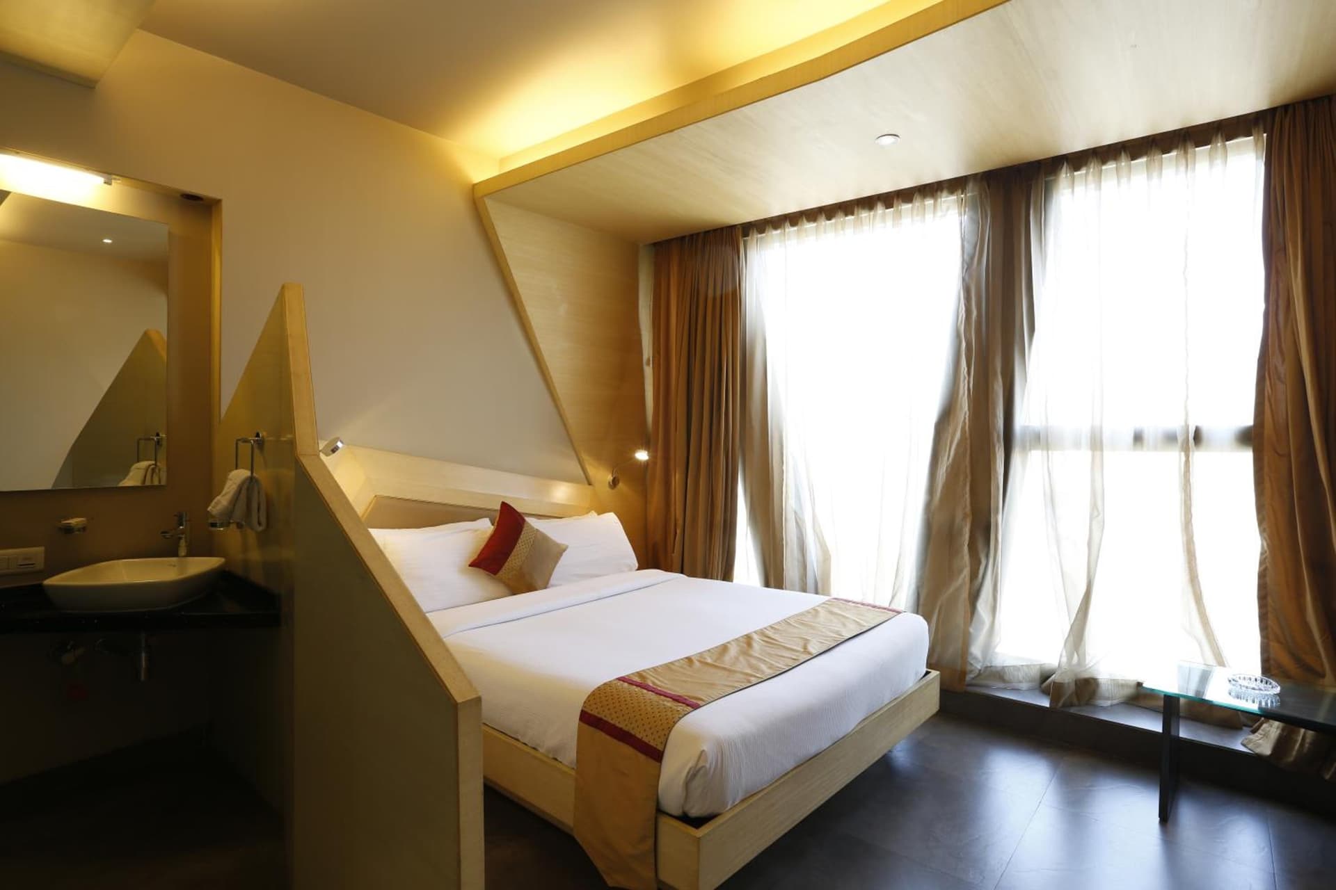 Deluxe Double or Twin Room with Airport Transfers