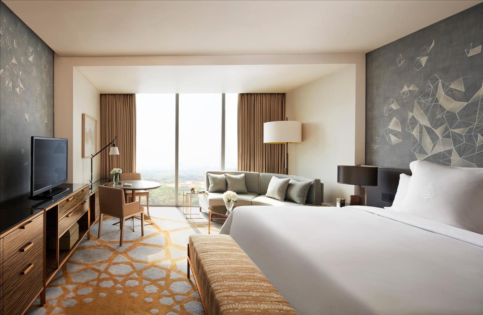 Deluxe Room King