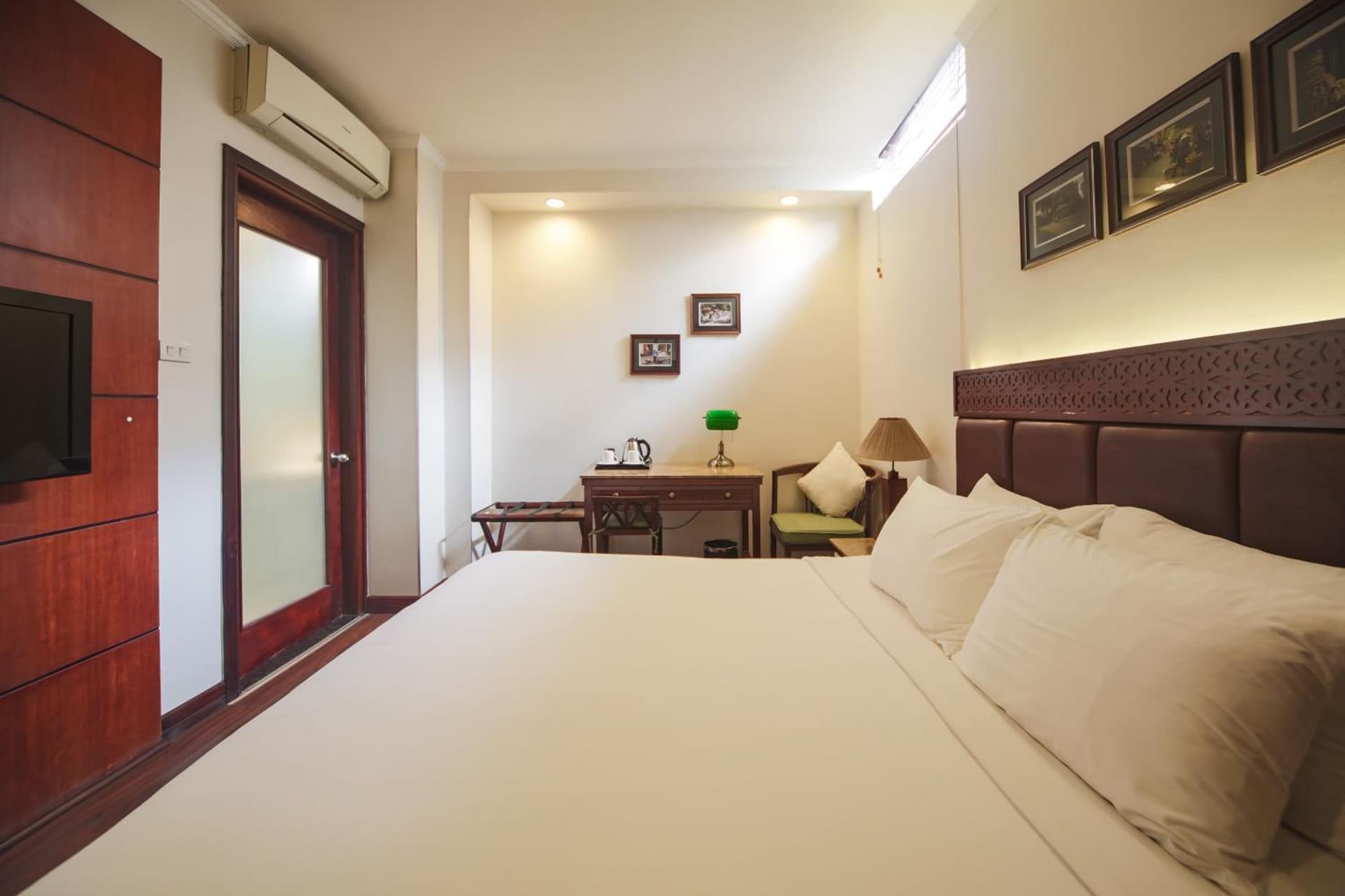 Superior Room without Window