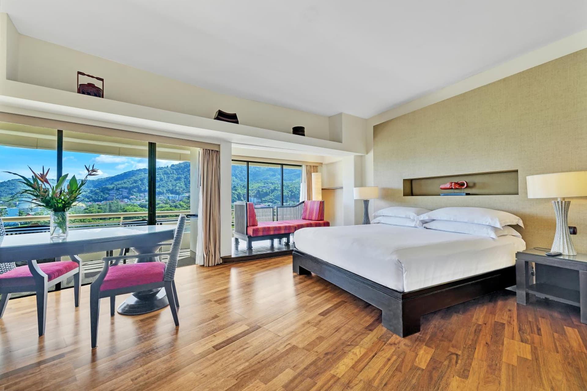 Junior King Suite with Garden View