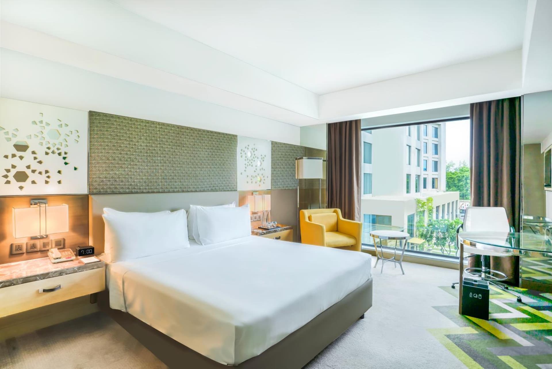 Deluxe King Room