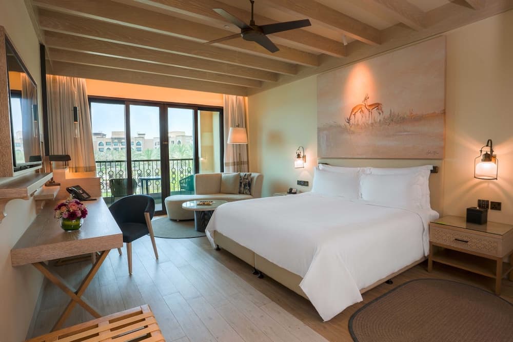 King Balcony Room