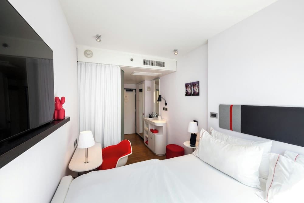 Premium King Room