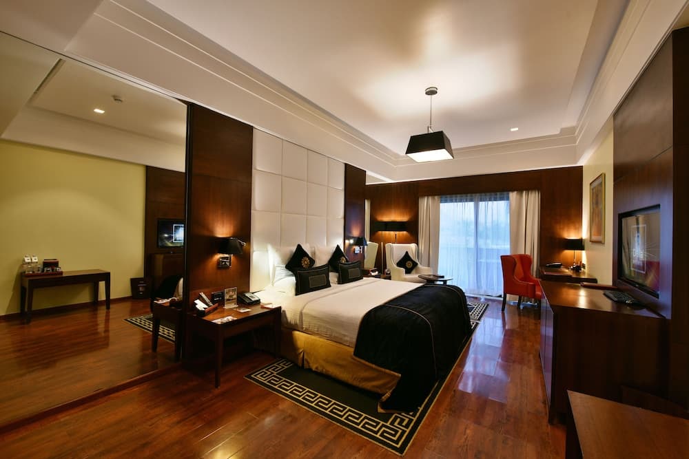 Adventure Resort King Bed